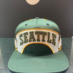 Seattle Super Sonics - Hardwood Classics Hat - never worn